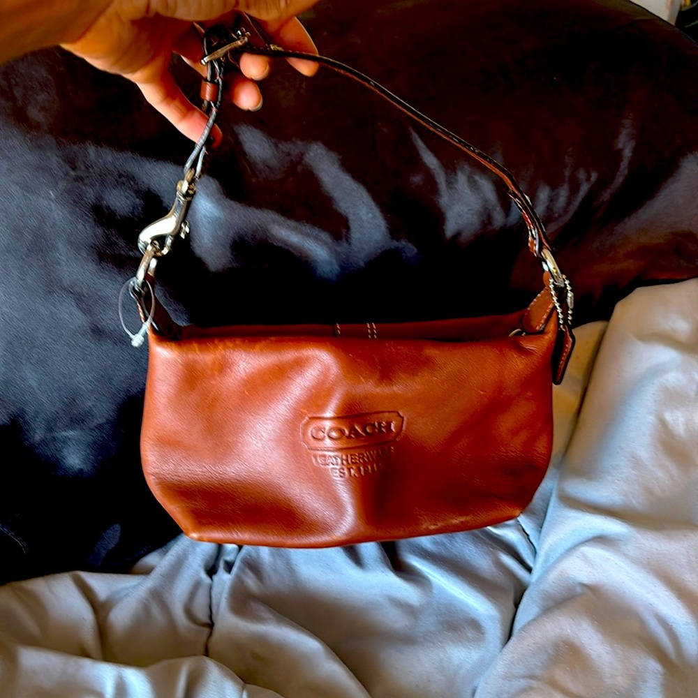 Small Coach leather purse like new